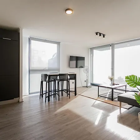 Providencia Gem Modern 2Br 6 Guests Apartment